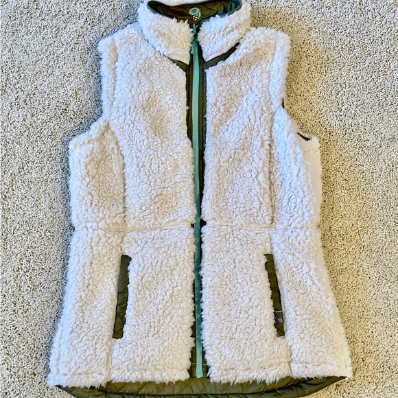 Mountain HardWare Switch Flip Reversible Vest olive/stone XS - Picture 8 of 10